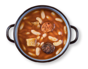 Auténtica fabada asturiana cocinada a fuego lento, la mejor fabada para comer en Madrid centro.